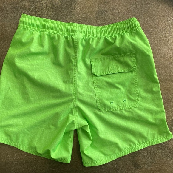 Vineyard vine, size small men’s swim trunks, 6 inch inseam - Picture 2 of 4